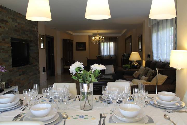 Villa pour 8 personnes, avec piscine ainsi que vue sur l’océan et balcon, adapté aux familles à Roche - 3