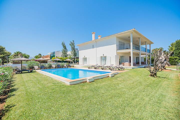 Chalet para 12 personas, con terraza y jardín - 1