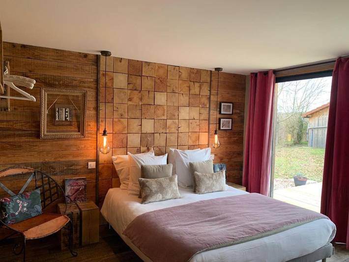 Location de vacances pour 4 personnes, avec balcon ainsi que jardin et piscine à Saint-Martin-Labouval - 3