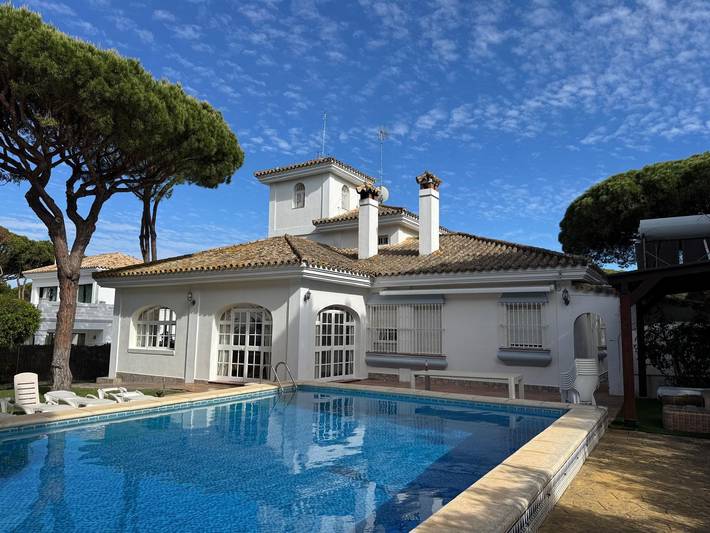 Villa pour 12 personnes, avec Jardin et Piscine