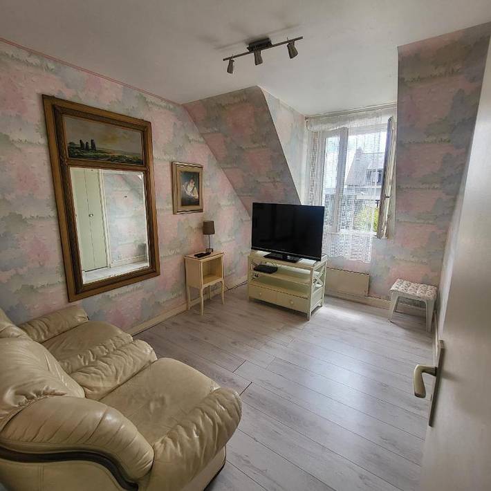 Location de vacances pour 7 personnes, avec vue ainsi que terrasse et jardin dans Plage Kerleven - 4