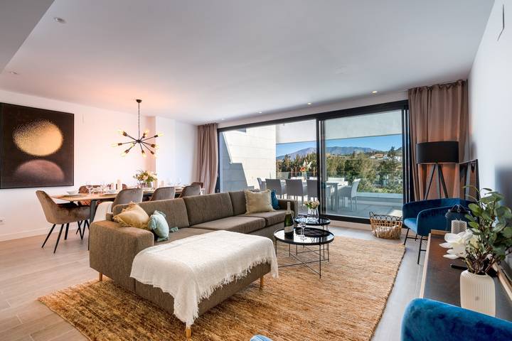 Entire apartment, Holiday Apartment Navigolf 470 with Mountain View, Pool, Terrace & Wi-Fi in La Cala de Mijas, Mijas