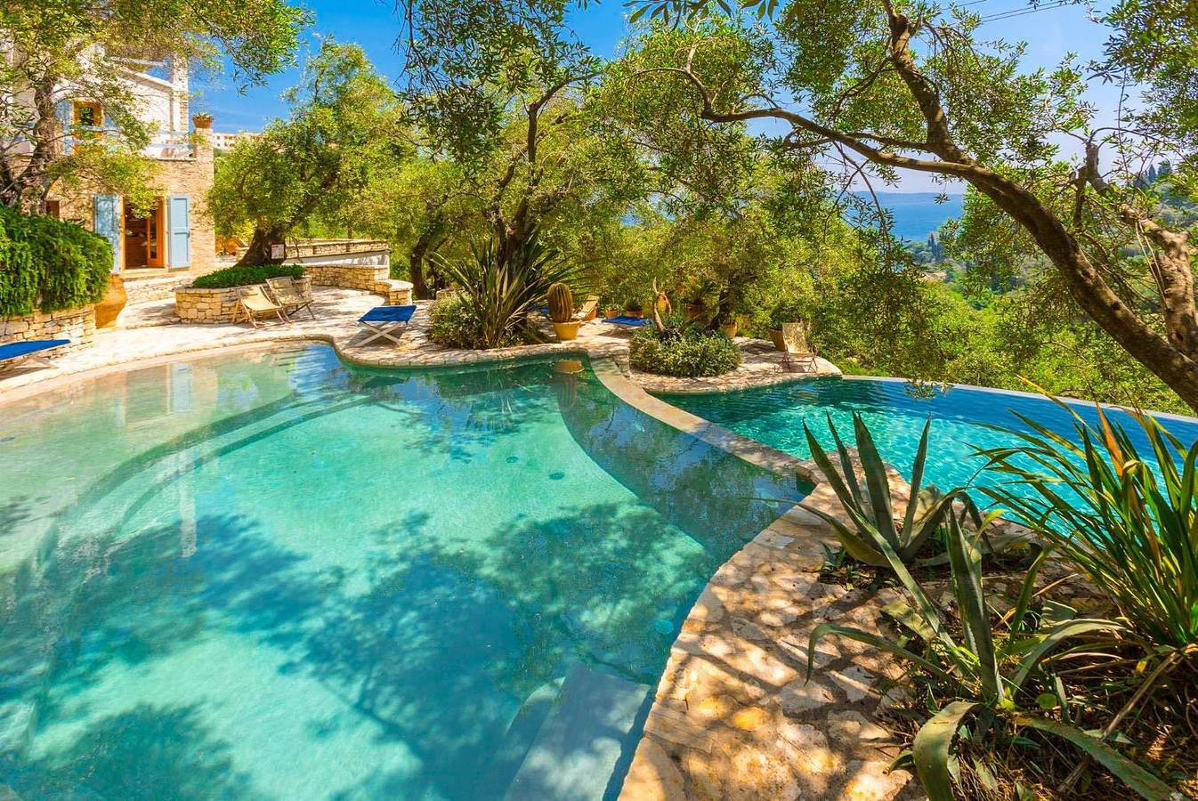 Villa voor 12 personen met terras in Corfu