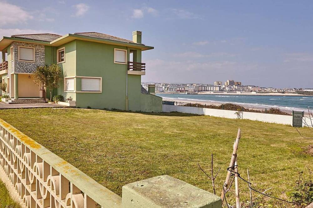 Barreiros. House - Villa in 1st line of beach - Playa de Altar. in San Cosme de Barreiros, Barreiros