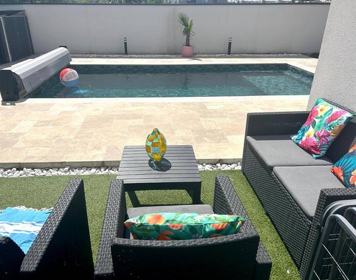 Location de vacances pour 5 personnes, avec vue ainsi que jardin et piscine à Chambray-lès-Tours - 4