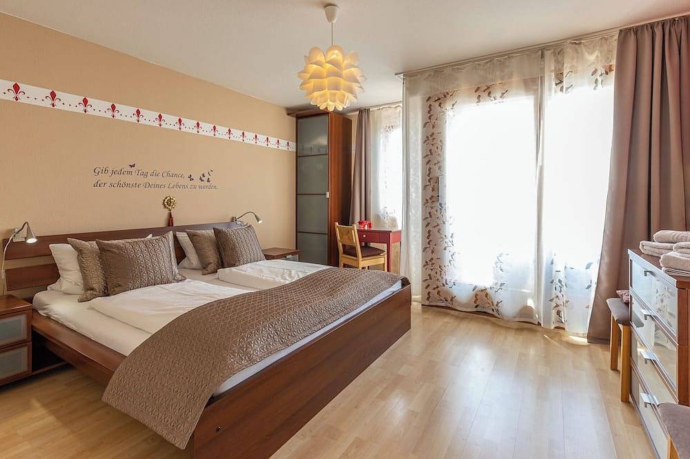 Ganze Wohnung, Große Ferienwohnung bis 6 Personen mit Seeblick, Fußbodenheizung. 3 Schlafzimmer in Daisendorf, Obersee (Bodensee)