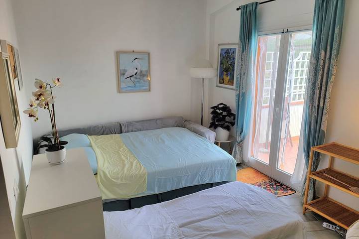 Panoramic ocean and mountain views townhouse, Scalea, Calabria- sleeps up to 6. in Sicculilla, Scalea