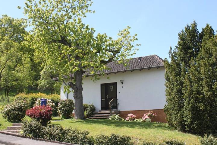 Ferienwohnung für 4 Personen, mit Terrasse und Garten sowie Ausblick in Wanfried