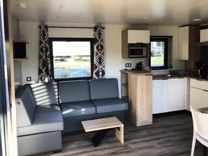 Mobil home pour 4 personnes, avec bassin pour enfant, animaux acceptés à Thonac - 4