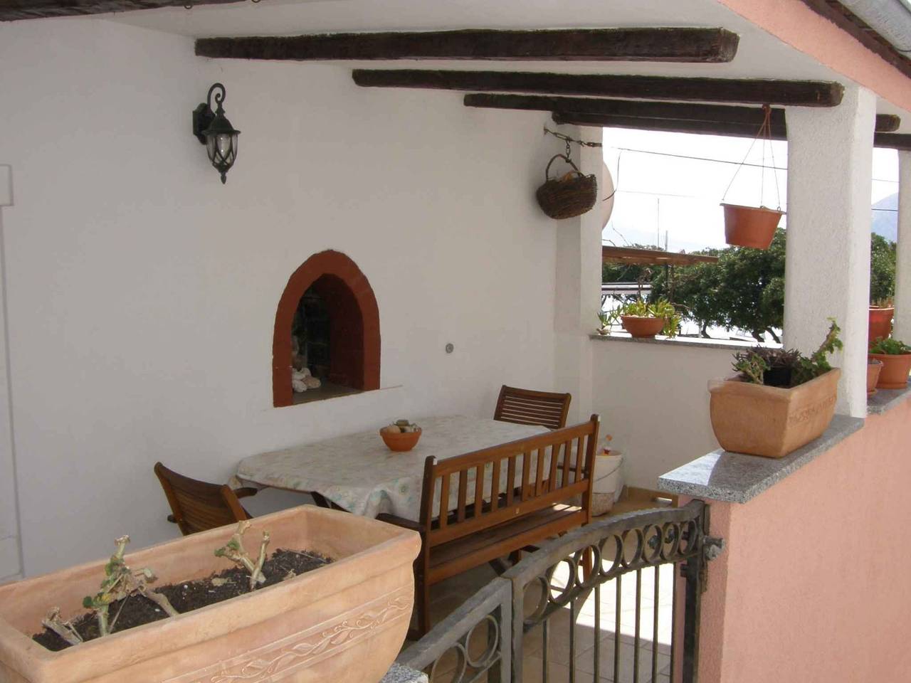 Entire holiday apartment, Holiday apartment with air conditioning and internet  in Baska, Krk