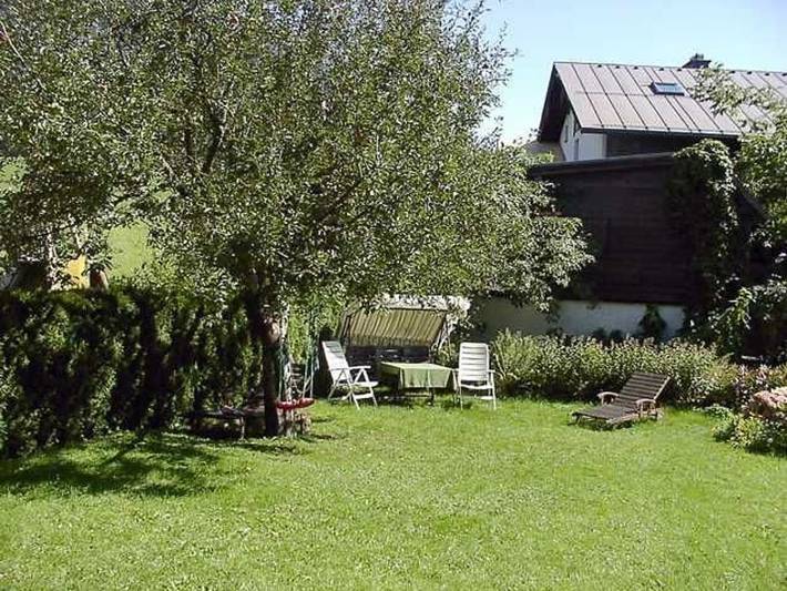 Ferienwohnung für 4 Personen, mit Balkon und Garten sowie Seeblick am Wolfgangsee