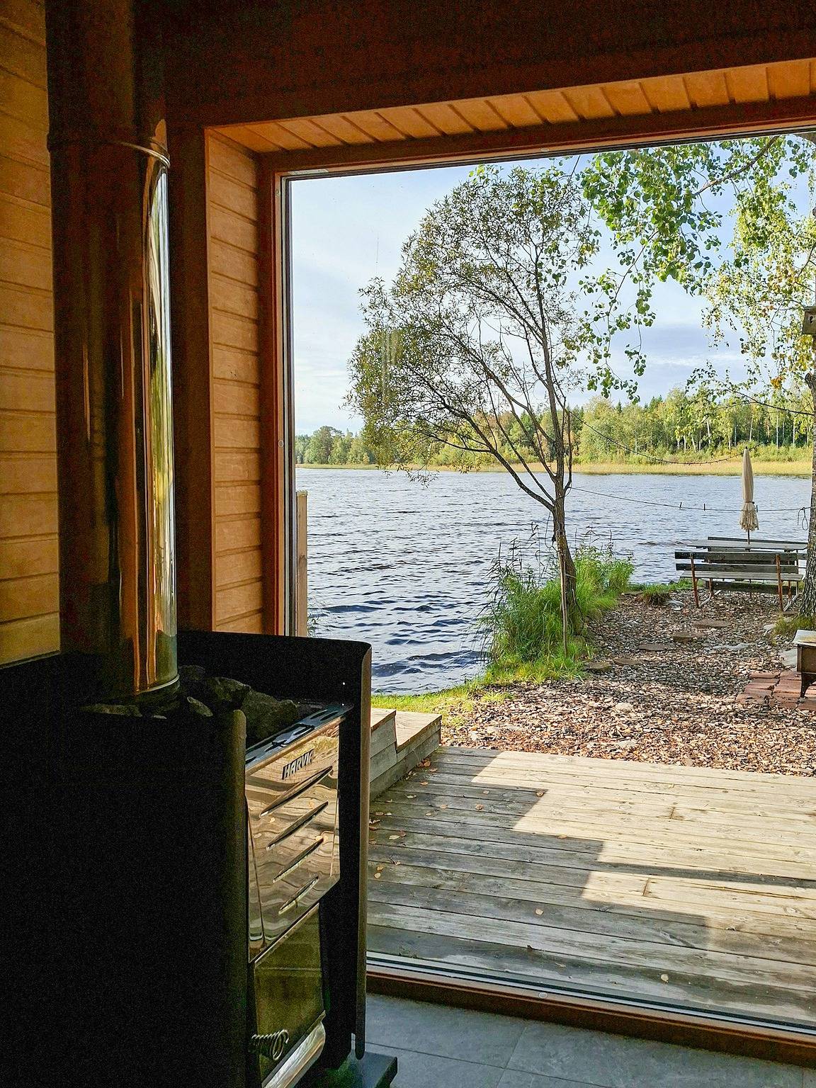 Cottage with lake view and boating on Lake Storsjön in Gästrikland