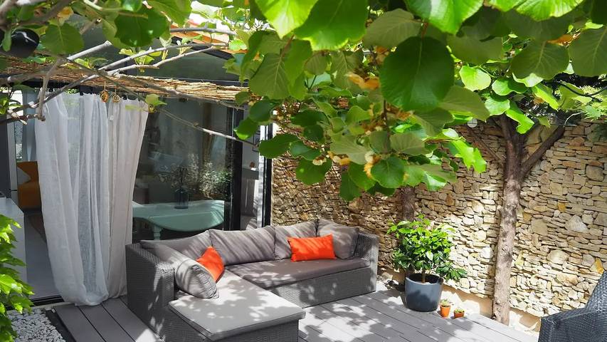 Location de vacances pour 9 personnes, avec jardin et piscine à Pertuis - 3