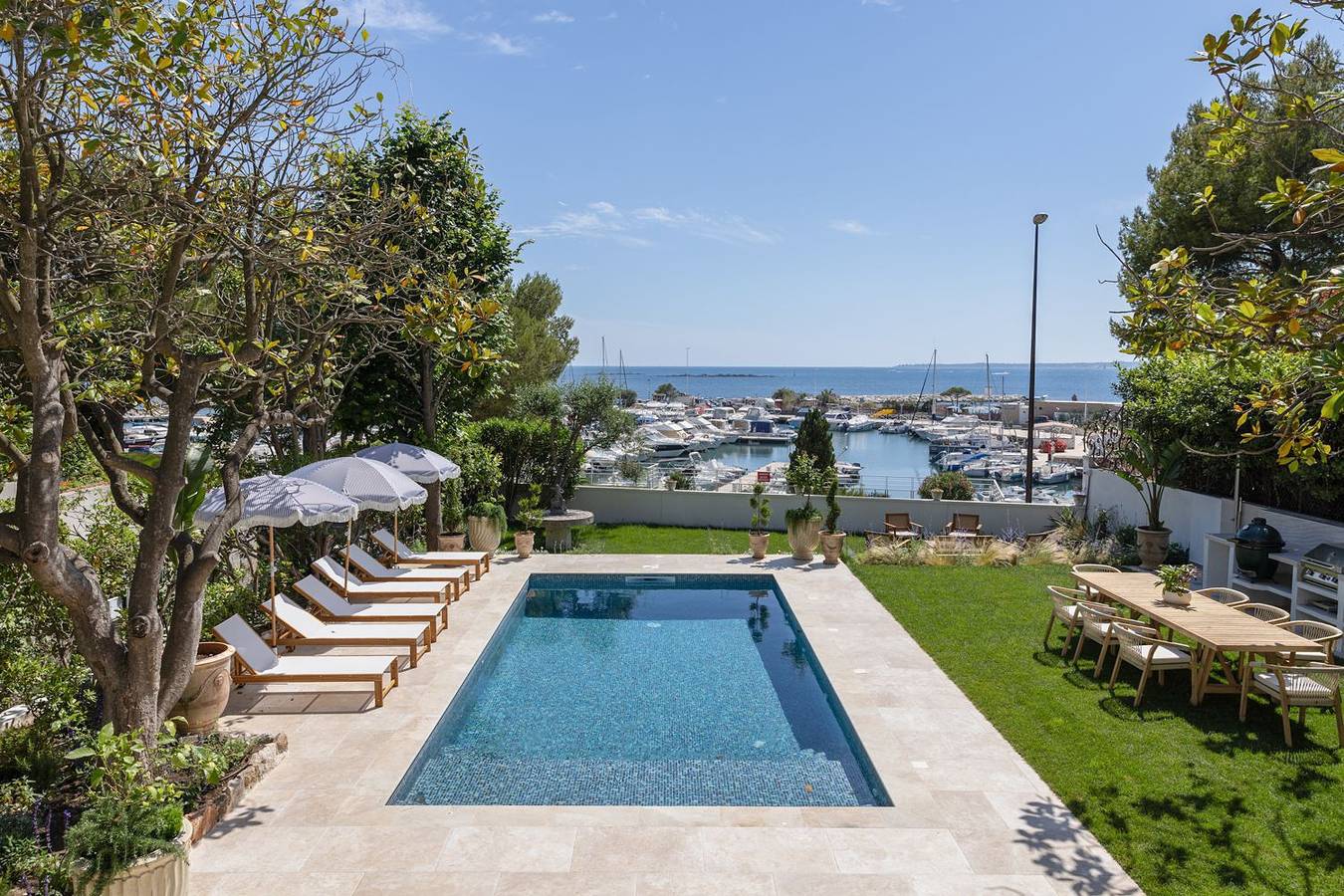Villa Elegance in Antibes, Mediterranean Coast (France)