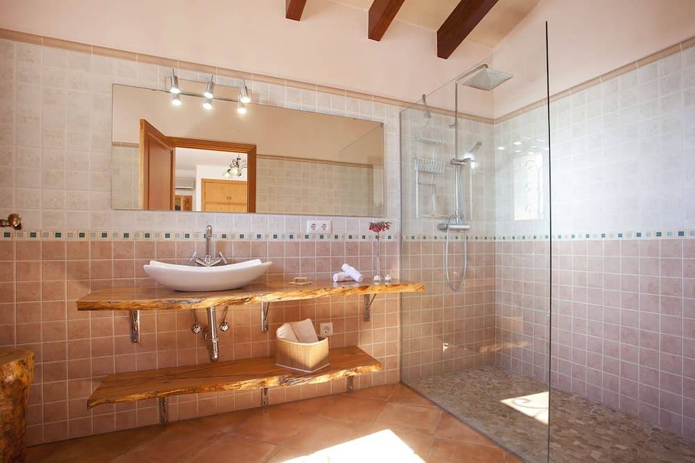 Finca mit Meerblick und Pool-Sonderangebot letzte Augustwoche in Cala d'Or, Santanyí