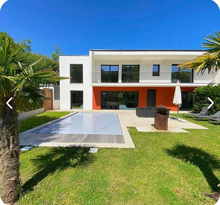 Villa pour 8 personnes, avec Balcon et Terrasse ainsi que Jardin et Piscine à Saint-Jean-de-Luz