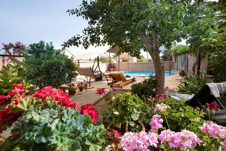 Ferienwohnung für 4 Personen, mit Meerblick und Pool sowie Balkon in Pakostane - 3