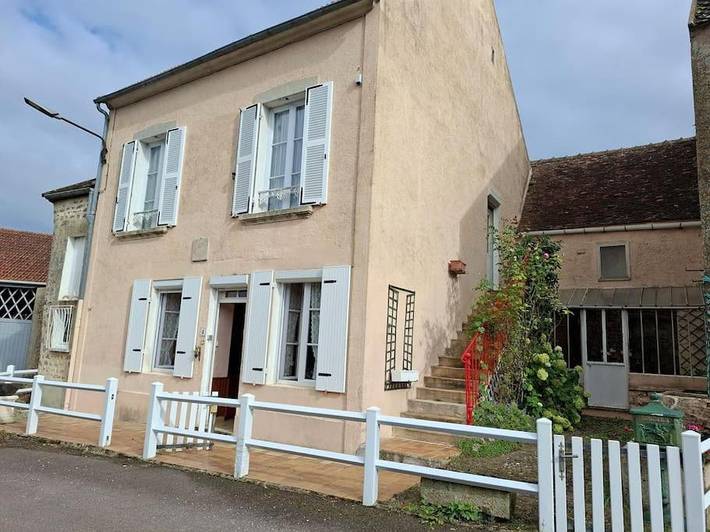 Location de vacances pour 4 personnes, avec jardin à Pontaubert - 2