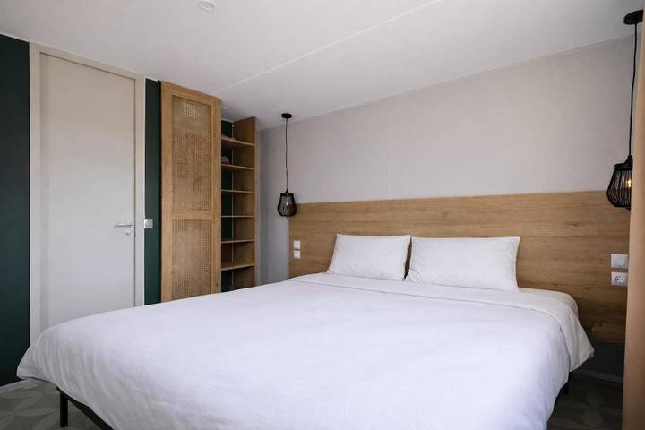Gîte pour 6 personnes, avec bassin pour enfant et jardin ainsi que jacuzzi et piscine dans Plage Naturiste Saint-Georges de Didonne