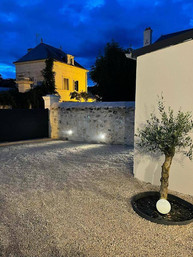 Location de vacances pour 8 personnes, avec vue et jardin à Fontevraud-l'Abbaye - 2