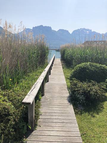 Maison de vacances pour 6 personnes, avec vue sur le lac ainsi que terrasse et jardin en Haute-Savoie