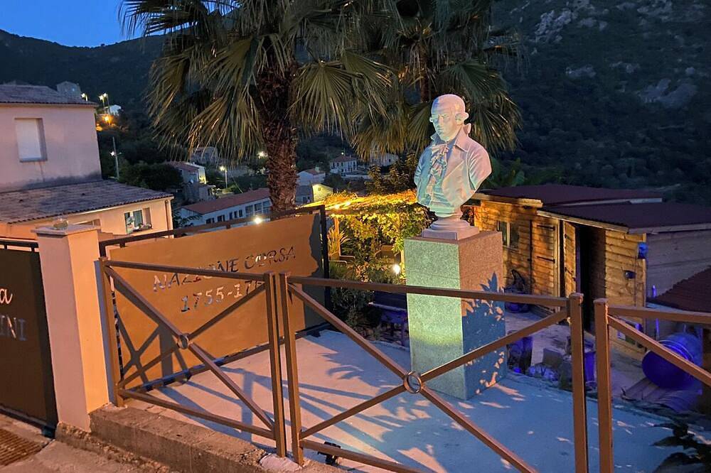 Apartamento entero, Casa Versini ce Situe a Balogna Petit Village D'une Centaine D'habitants in Balogna, Parc naturel régional de Corse