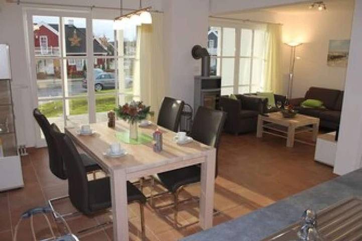 Ferienwohnung für 4 Personen, mit Balkon und Whirlpool sowie Sauna