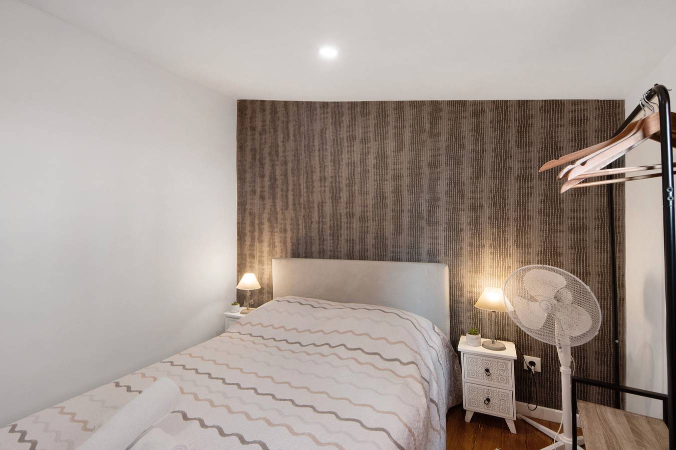 Kamer 'Duplo I' met gedeelde tuin en wifi in Porto, Porto District