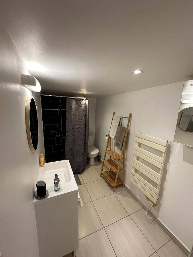 Appartement entier, Appartement T2 à 13 km de Paris in Morangis, Essonne