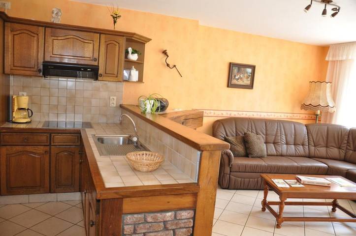 Location de vacances pour 5 personnes, avec jardin et vue ainsi que terrasse et sauna dans Hombourg (Bleiberg)