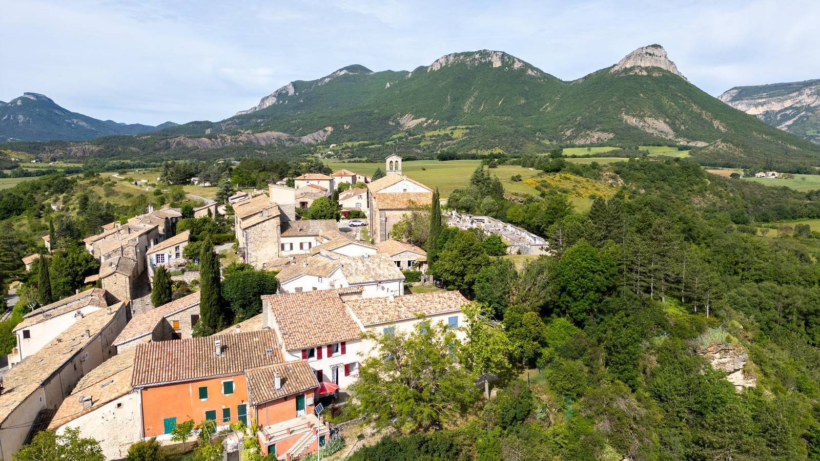 Gîte für 10 Personen mit Terrasse in Lagrand, Gap und Umgebung