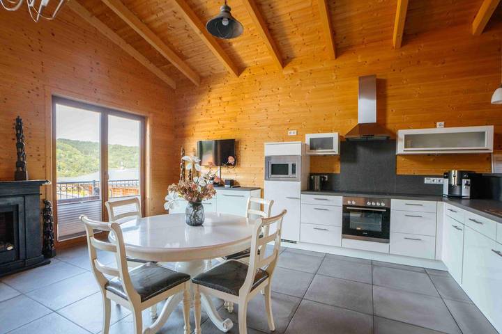 Ferienhaus für 4 Personen, mit Terrasse und Sauna sowie Ausblick in Rieden (Eifel) - 3