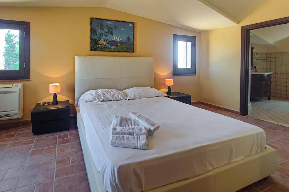 Beautiful home in Altavilla Milicia in Altavilla Milicia, Palermo Province