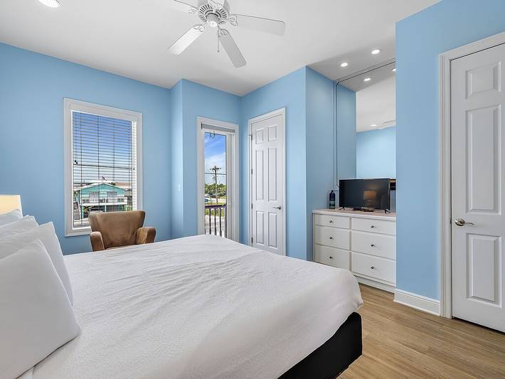 Vacation house for 24 people, with balcony in Gulf Shores