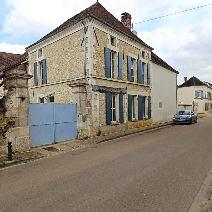 Location de vacances pour 5 personnes, avec jardin et terrasse, animaux acceptés à Maligny - 2