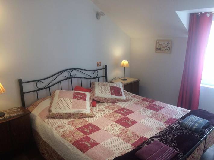 Chambre d’hôte pour 3 personnes, avec jardin et terrasse, animaux acceptés