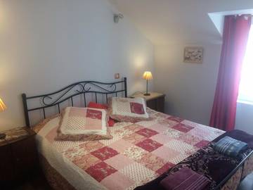 Chambre d’hôte pour 3 personnes, avec jardin et terrasse, animaux acceptés à Domme