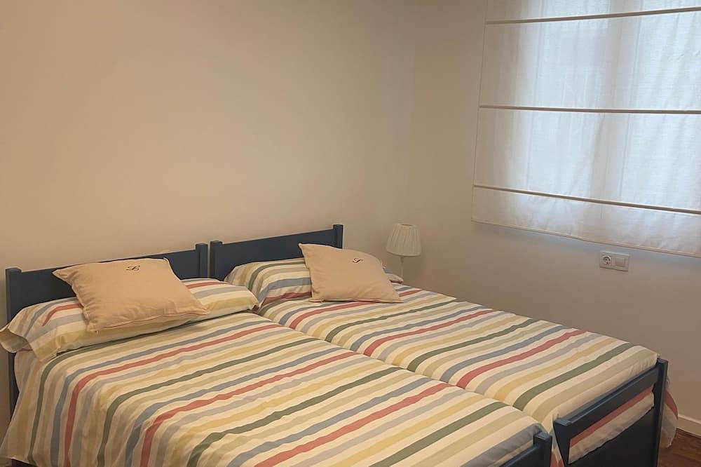 Entire apartment, \"Apartment Las Huertas\". Excellent apartment located in a pedestrian area of Santoña. in Santoña, Cantabrian Coast