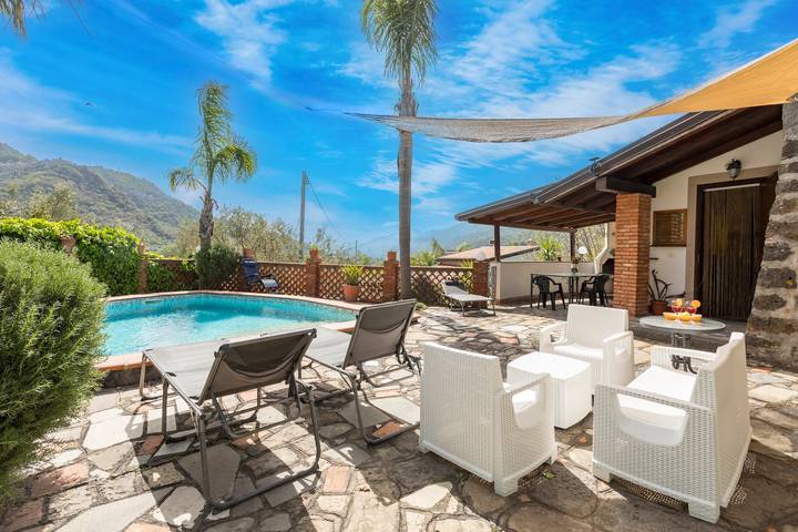 Casa vacanza per 4 persone, con Giardino a Francavilla di Sicilia