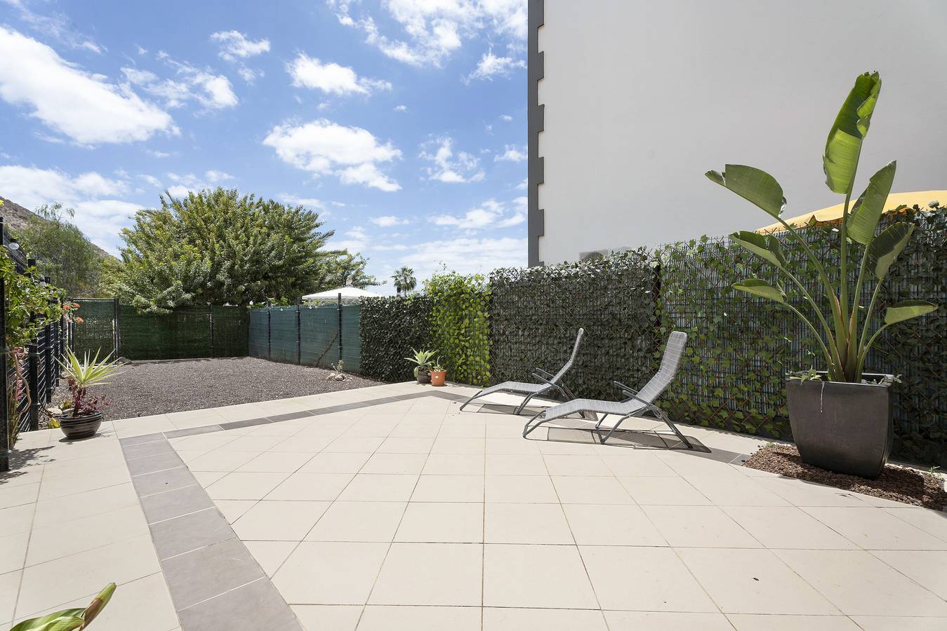 Apartamento entero, Apartamento de vacaciones 'Apto Vistahermosa 3 Bed and Pool' con vistas a la montaña in Los Cristianos, Arona 