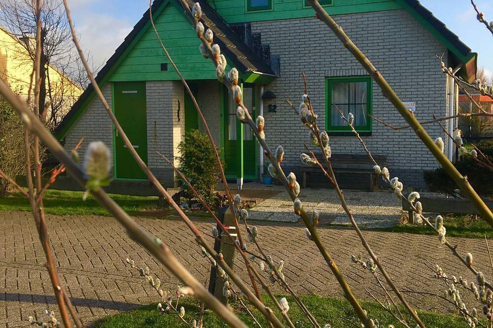 Schönes Ferienhaus mit großzügigem Sonnengarten, strandnah und ruhig gelegen in Julianadorp aan Zee, Julianadorp