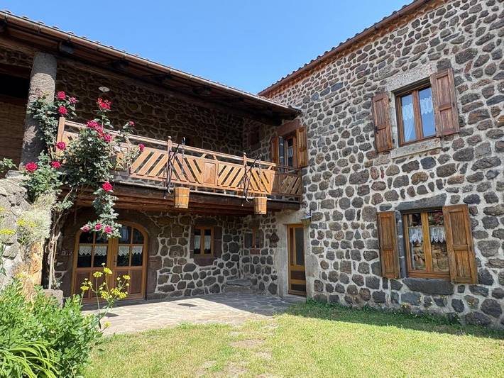 Maison d’hôte pour 2 personnes, avec terrasse ainsi que vue et jardin