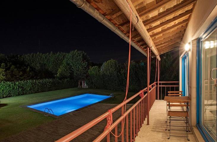 Location de vacances pour 2 personnes, avec piscine ainsi que jardin et vue dans Vila Verde - 4