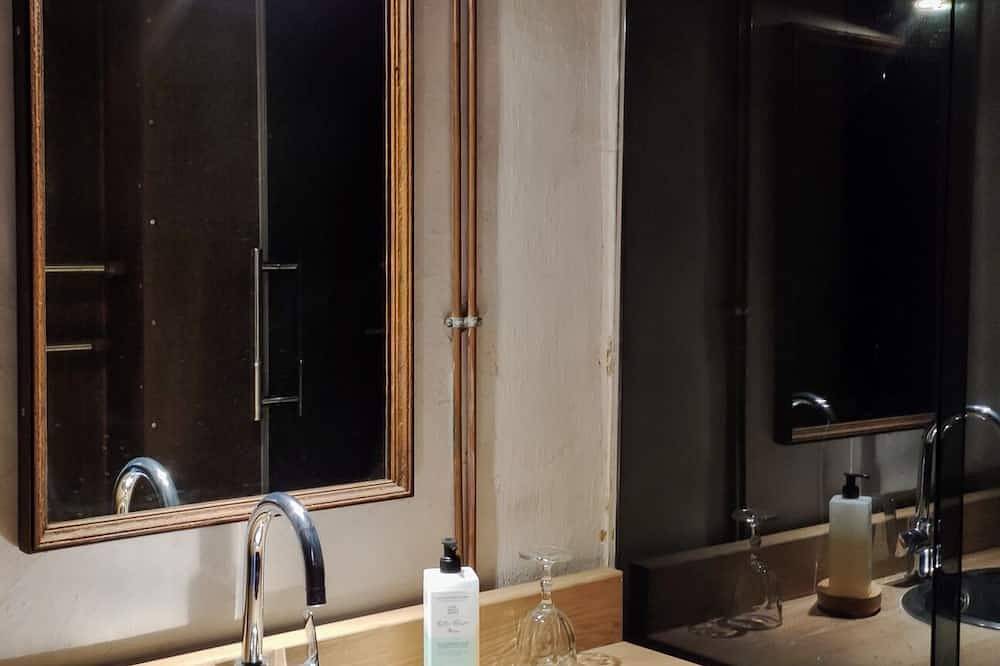 Casa-Vista al campo-Baño privado con ducha in Beynac-et-Cazenac, Périgord Noir
