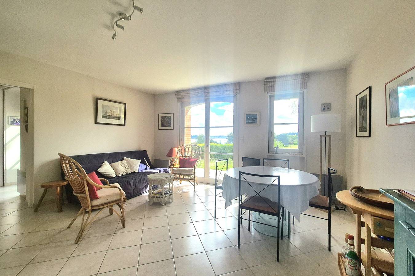 Appartement entier, Nid avec beau jardin et vue sur la mer in Dinard, Région de Saint-Malo