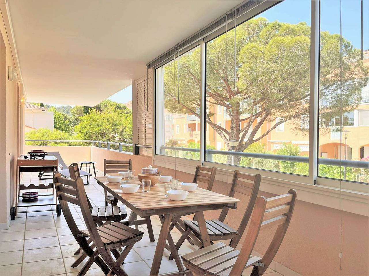 Appartement entier, Appartement climatisé avec piscine, terrasse et parking - 6 couchages, près de la plage in Le Lavandou, Parc national de Port-Cros