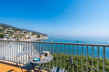 Gîte pour 4 personnes, avec vue et balcon dans Miomo