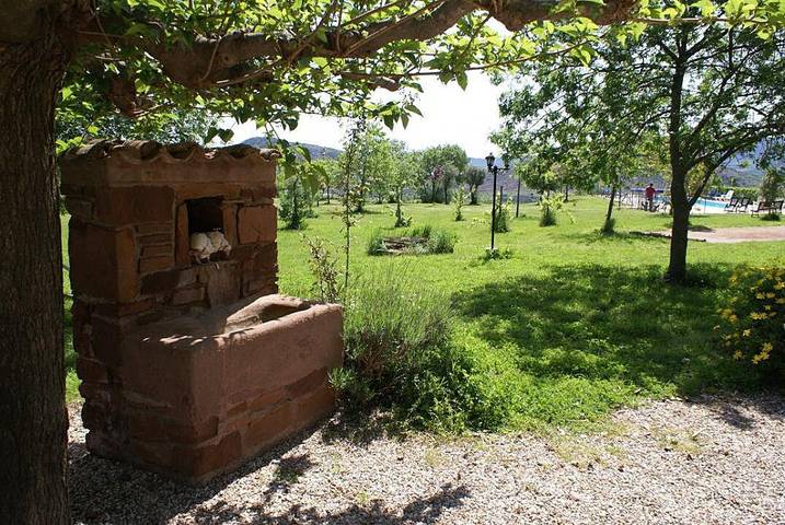 Gîte pour 8 personnes, avec jardin et piscine ainsi que vue sur le lac et terrasse, animaux acceptés dans l' Hérault - 4