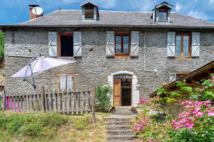 Gîte pour 6 personnes, avec Jardin à Bonac-Irazein