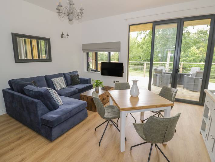 Log cabin for 4 people in Worcestershire